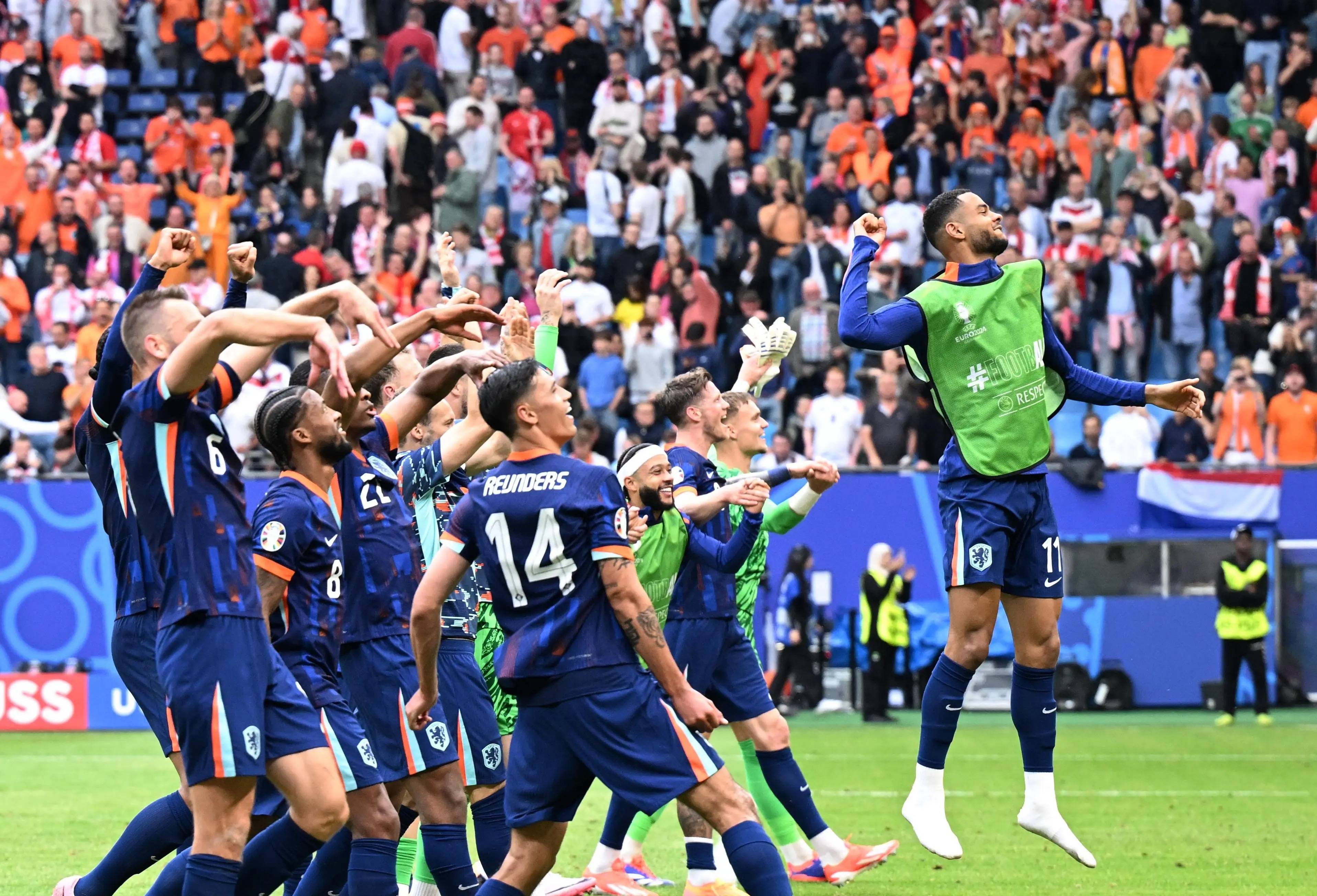 九州娱乐app-包含沃尔夫斯堡爆冷击败霍芬海姆，在客场取胜的词条