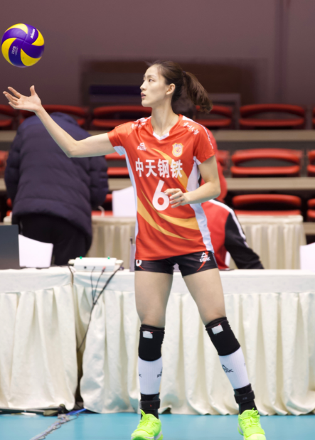 九州娱乐-包含深圳南方主场力挫对手，积分逐渐回升的词条